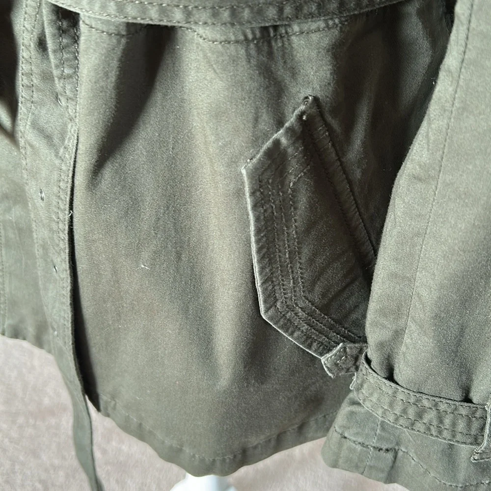 Coldwater Creek Women’s military style trench jacket,olive green, size 12, belt - Picture 6 of 9